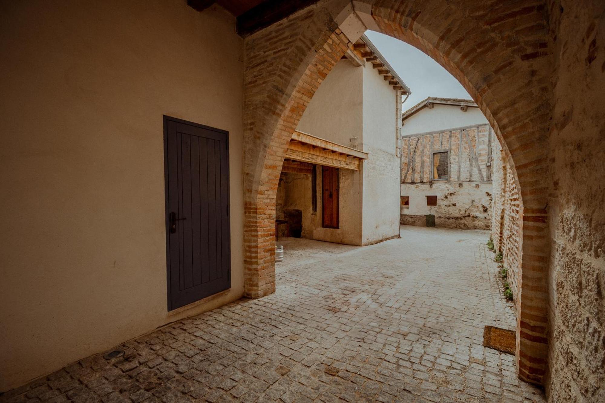 La Chambre Bleue Lauzerte Luaran gambar