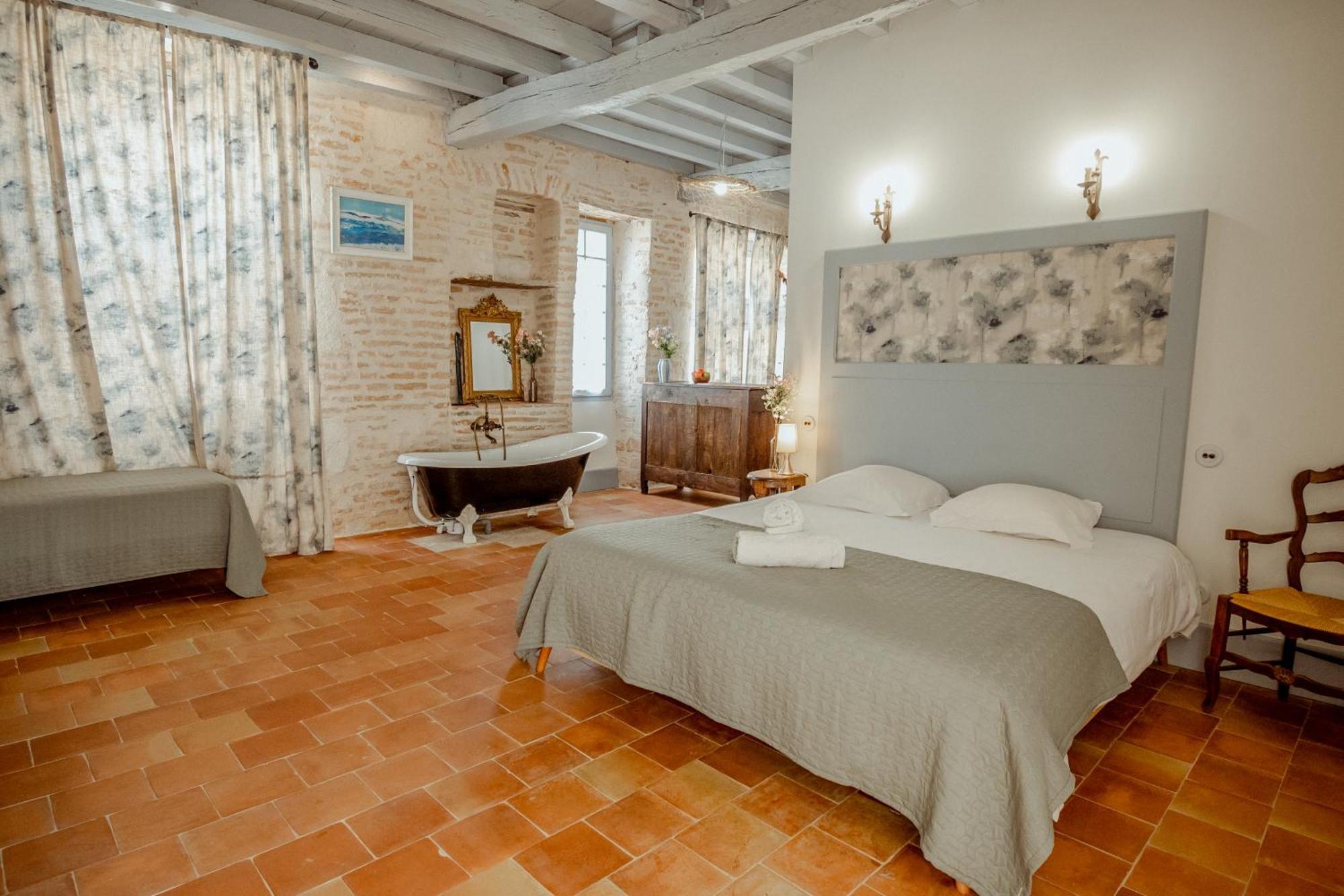 La Chambre Bleue Lauzerte Luaran gambar