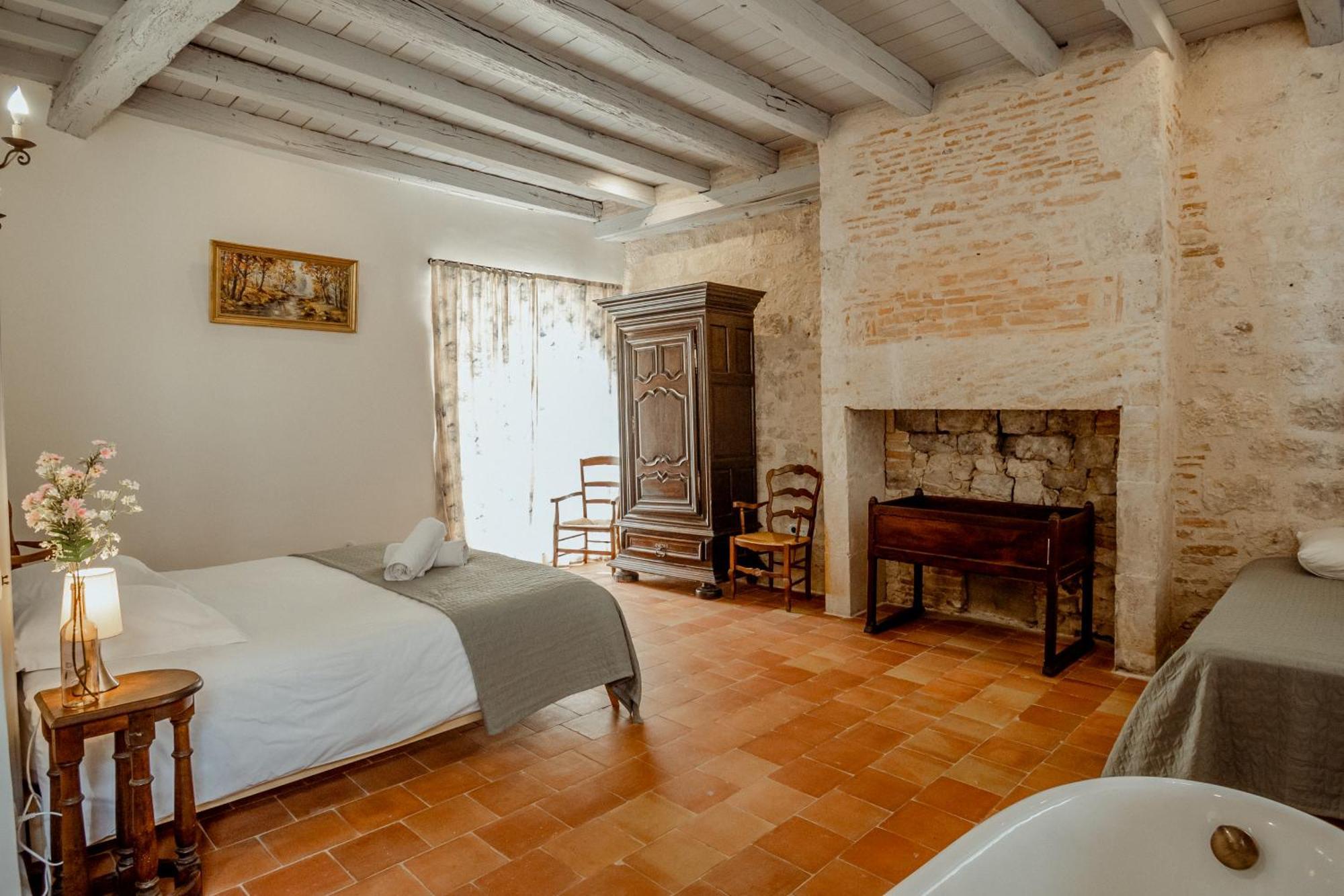 La Chambre Bleue Lauzerte Luaran gambar
